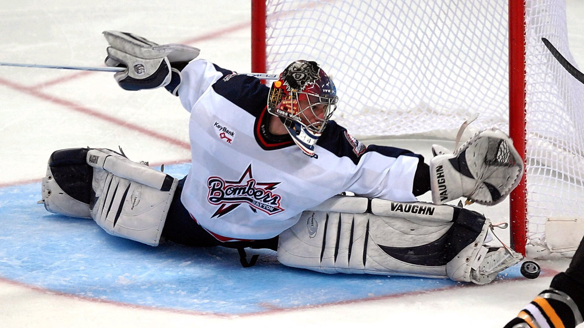 AYX体育-Team Liquid鏖战五局险胜对手，team liquid lol